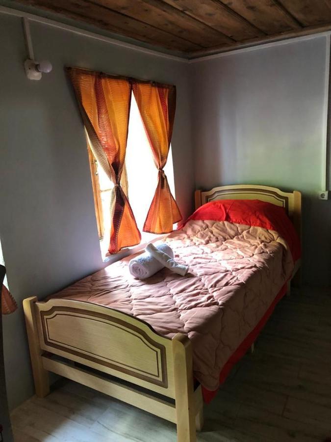 Guesthouse Kujtimi Тети Экстерьер фото